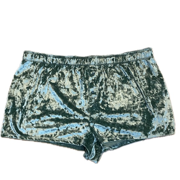 PINK Velvet Boxer Shorts NWT - Picture 1 of 4